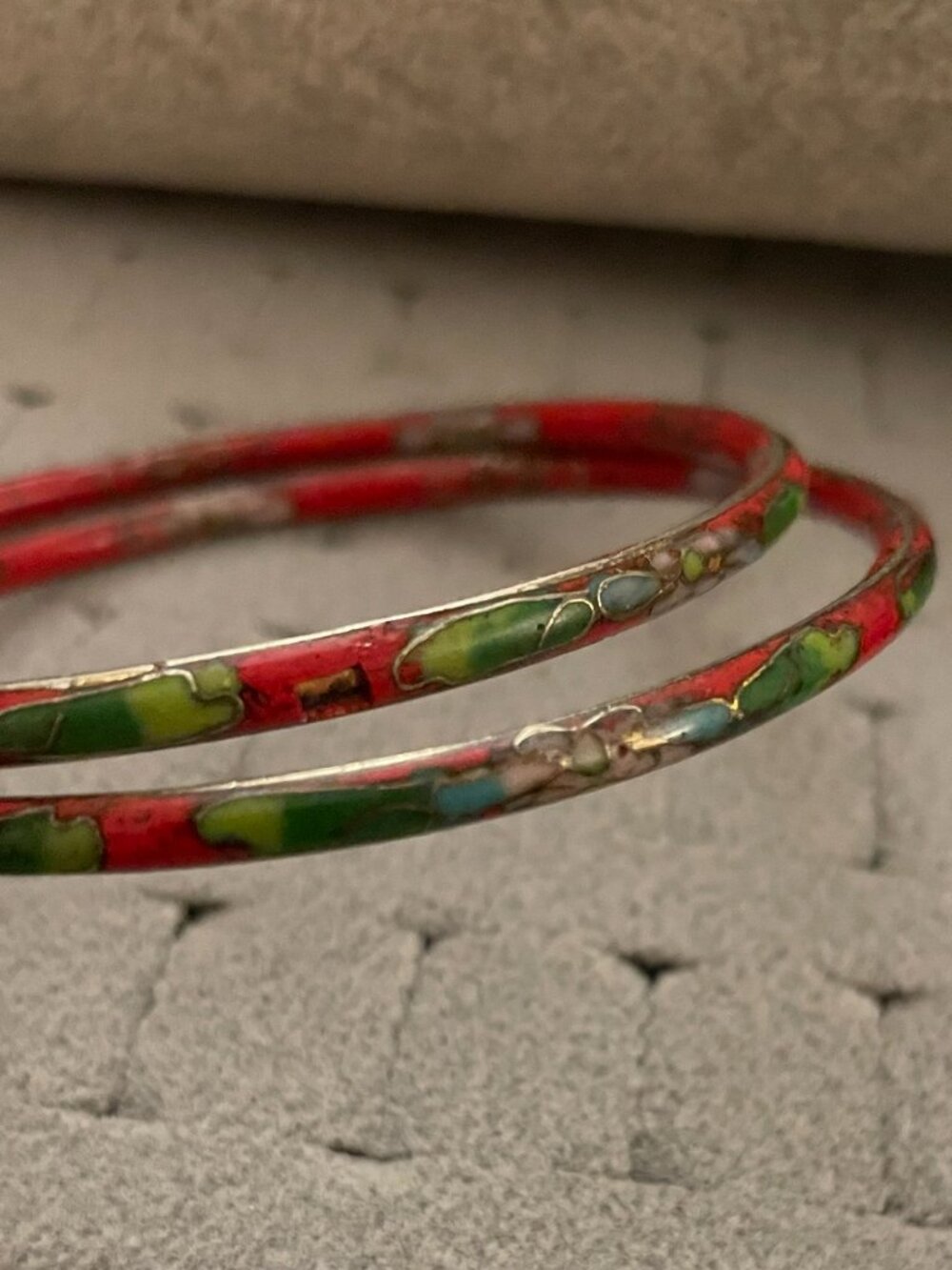 Vintage Jewelry Bundle Set of 2 Red Cloisonne Bangles 1960s Retro 20 grams Boho - Picture 7 of 14